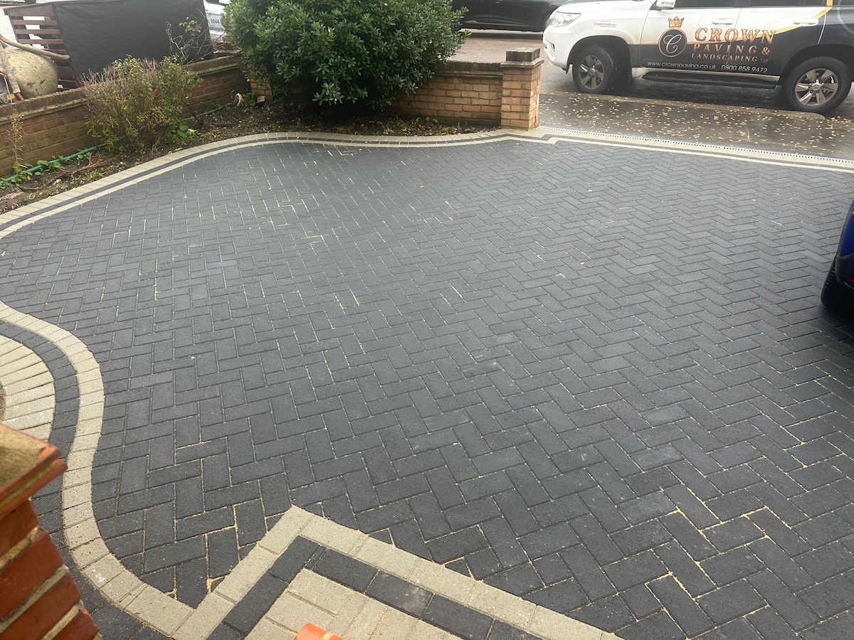 Dark Block Paving Driveway Dark Block Paving Driveway